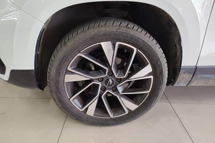 Used Jetta VS5 2022 280TSI Automatic Glory Edition Left Front Wheel Hub