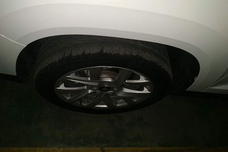 Used Jetta VS5 2022 280TSI Automatic Trend Edition Left Front Wheel Hub