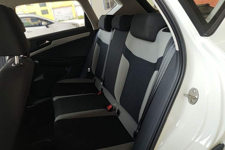 Used Jetta VS5 2022 280TSI Automatic Trend Edition Left Rear Seat