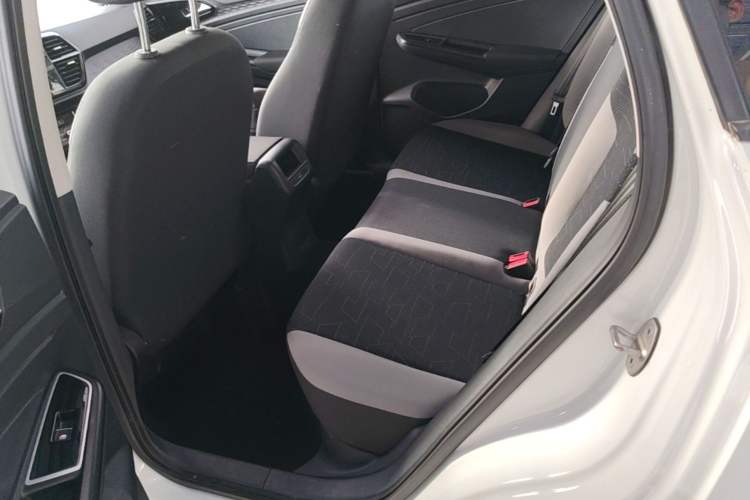 Used Jetta VS5 2022 280TSI Automatic Trendy Pro Version Left Rear Seat