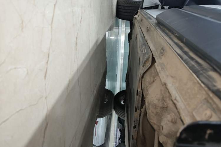 Used Jetta VS5 2022 280TSI Automatic Trendy Pro Version Left Side Sill