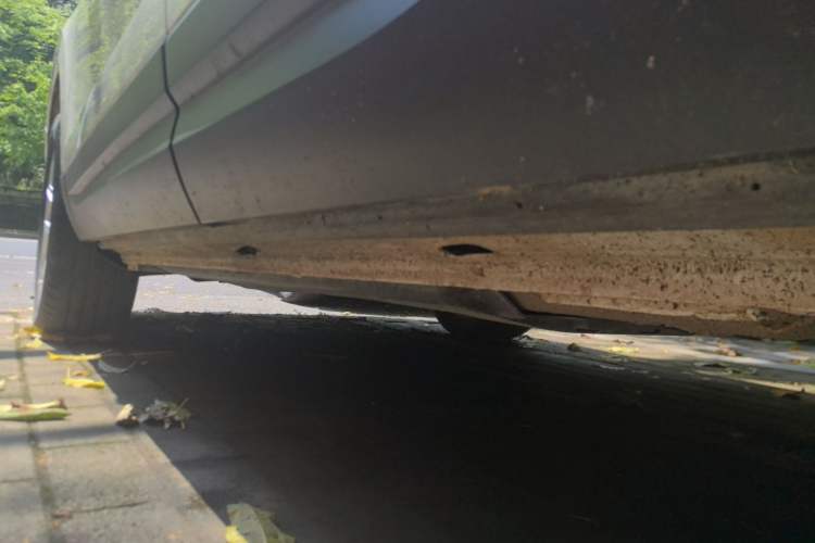 Used Jetta VS5 2022 280TSI Automatic Trendy Pro Version Left Side Sill