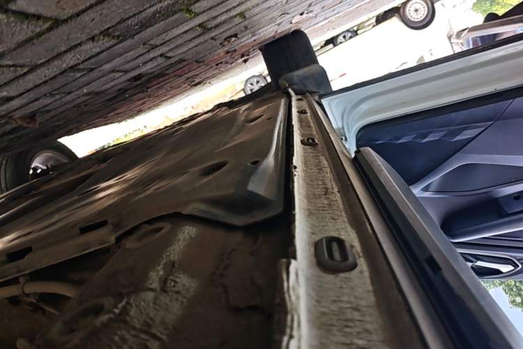 Used Jetta VS5 2022 280TSI Automatic Enjoyment Pro Trim Left Side Sill