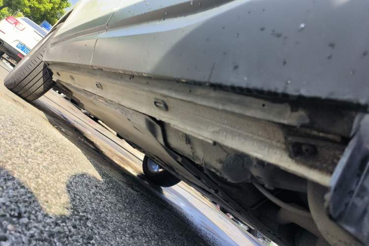 Used Jetta VS5 2022 280TSI Automatic Trendy Pro Version Left Side Sill