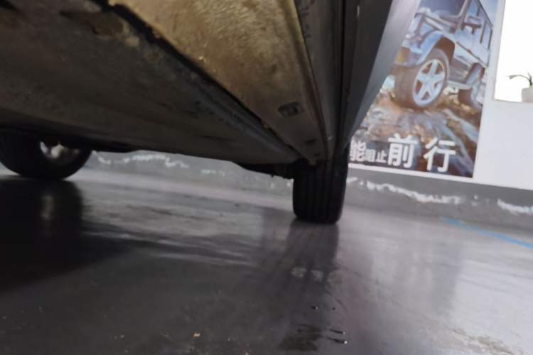 Used Jetta VS5 2022 280TSI Automatic Trendy Pro Version Left Side Sill