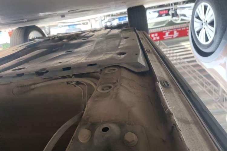 Used Jetta VS5 2022 280TSI Automatic Trend Edition Left Side Sill
