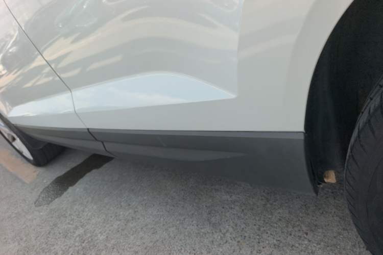 Used Jetta VS5 2022 280TSI Manual Advanced Trim Left Side Sill