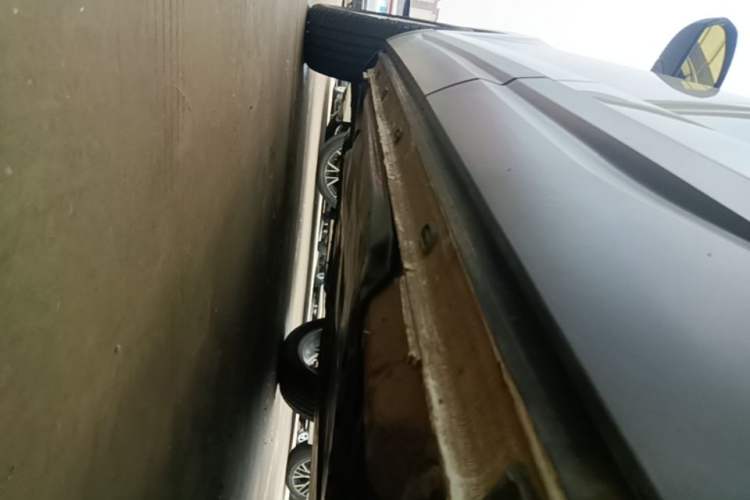 Used Jetta VS5 2022 280TSI Manual Advanced Trim Left Side Sill