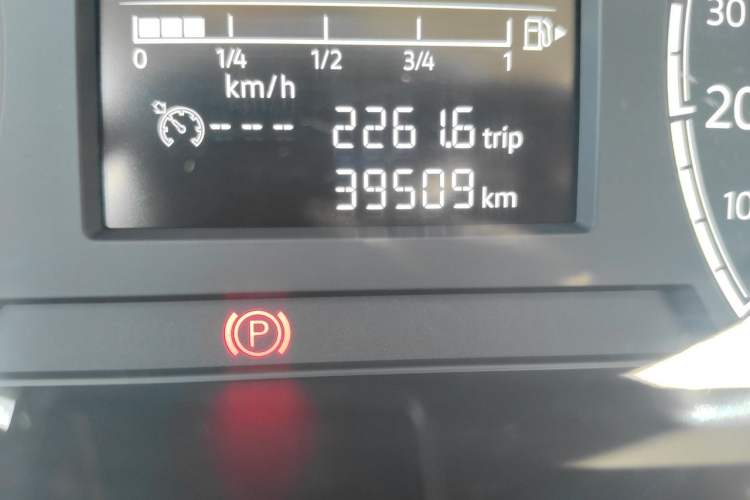 Used Jetta VS5 2022 280TSI Automatic Trendy Pro Version Odometer Close Up