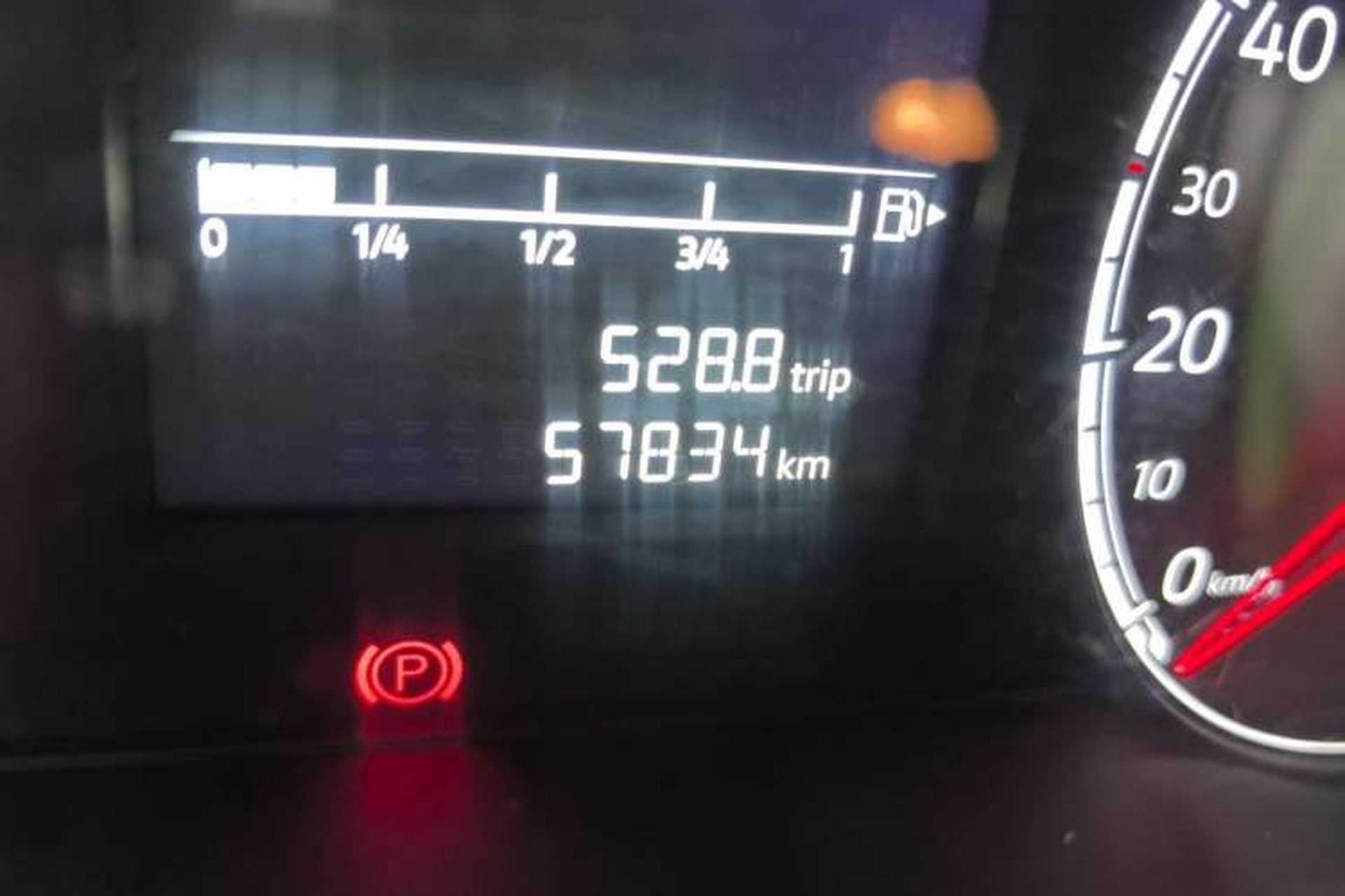 Used Jetta VS5 2022 280TSI Automatic High-Gloss Enjoyment Model Odometer Close Up