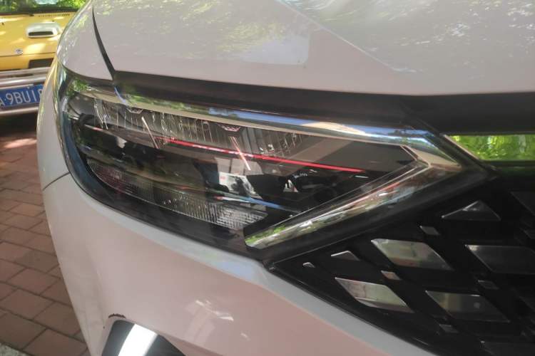 Used Jetta VS5 2022 280TSI Automatic Trendy Pro Version Right Front Headlight