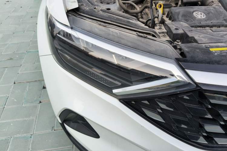 Used Jetta VS5 2022 280TSI Automatic Enjoyment Pro Trim Right Front Headlight