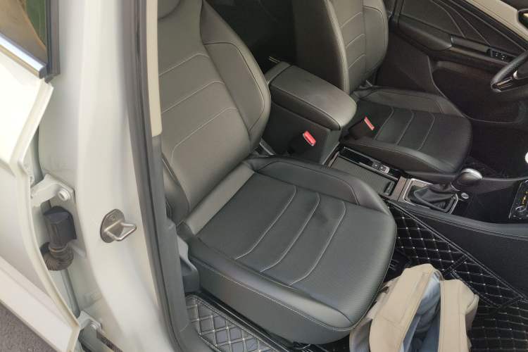 Used Jetta VS5 2022 280TSI Automatic Glory Edition Right Front Seat