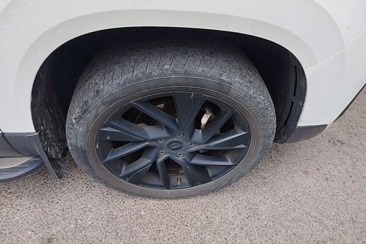 Used Jetta VS5 2022 280TSI Automatic High-Gloss Enjoyment Model Right Front Wheel Hub