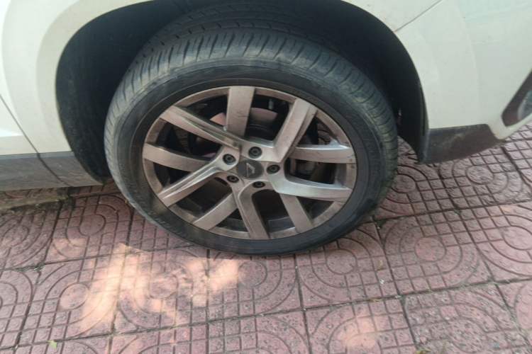 Used Jetta VS5 2022 280TSI Automatic Trend Edition Right Front Wheel Hub