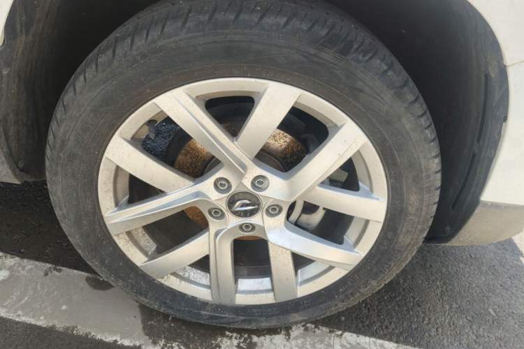 Used Jetta VS5 2022 280TSI Automatic Trend Edition Right Front Wheel Hub