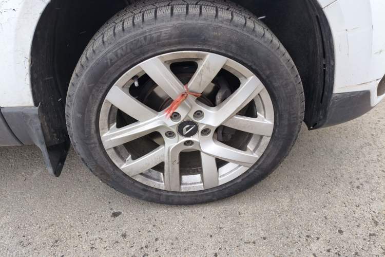 Used Jetta VS5 2022 280TSI Automatic Trend Edition Right Front Wheel Hub
