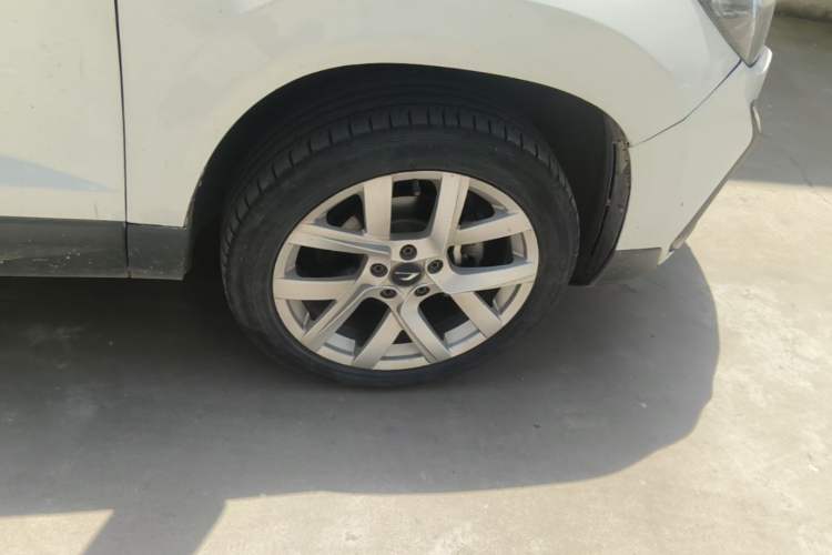 Used Jetta VS5 2022 280TSI Automatic Trend Edition Right Front Wheel Hub