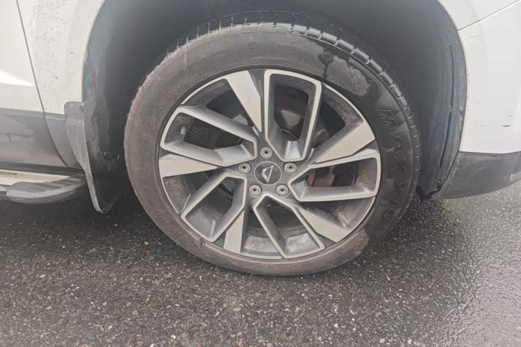 Used Jetta VS5 2022 280TSI Automatic Glory Pro Right Front Wheel Hub