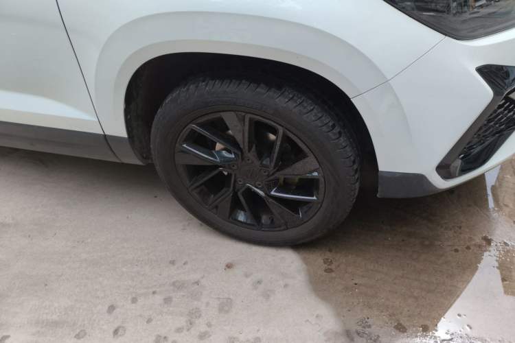Used Jetta VS5 2022 280TSI Automatic High-Gloss Enjoyment Model Right Front Wheel Hub