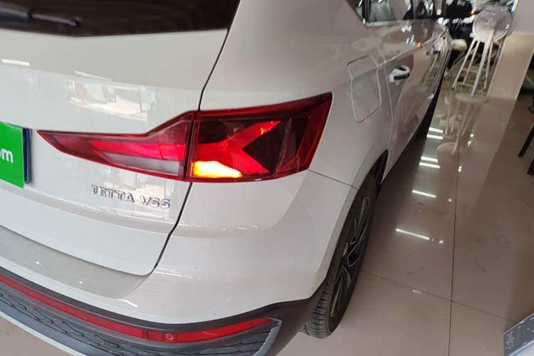 Used Jetta VS5 2022 280TSI Automatic Glory Edition Right Rear Taillight