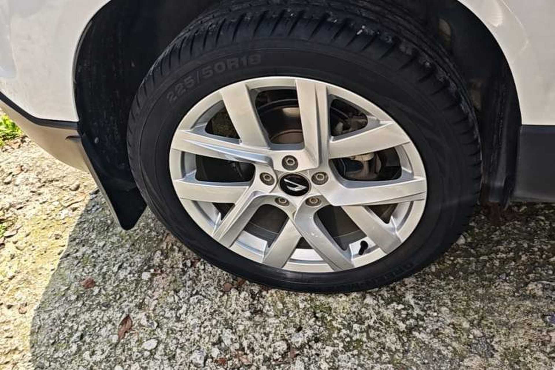 Used Jetta VS5 2022 280TSI Automatic Enjoyment Pro Trim Right Rear Wheel Hub