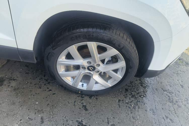 Used Jetta VS5 2022 280TSI Automatic Trendy Pro Version Right Rear Wheel Hub