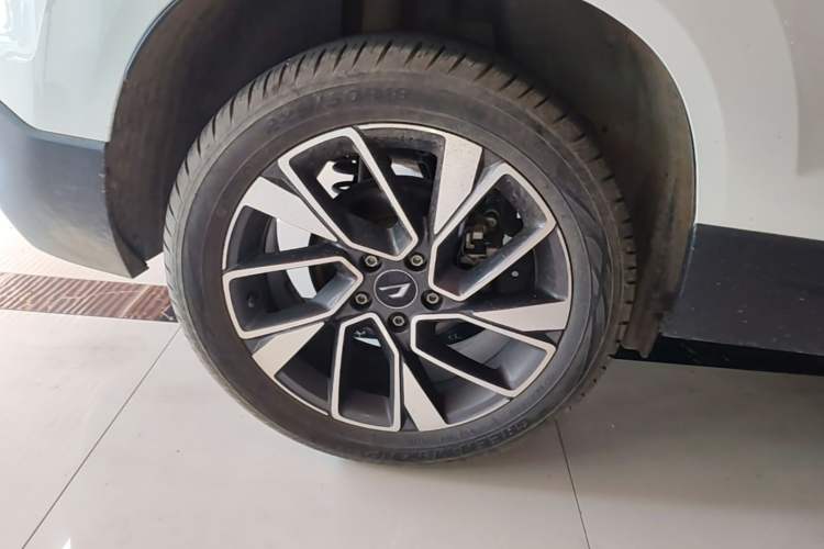 Used Jetta VS5 2022 280TSI Automatic Glory Edition Right Rear Wheel Hub