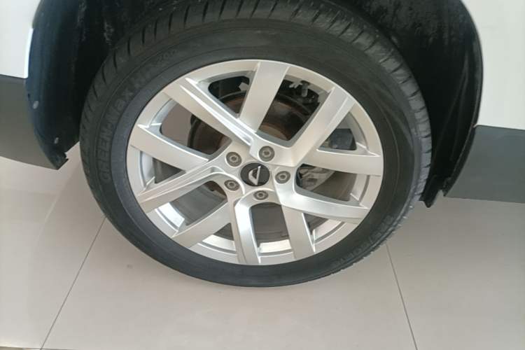 Used Jetta VS5 2022 280TSI Automatic Trendy Pro Version Right Rear Wheel Hub