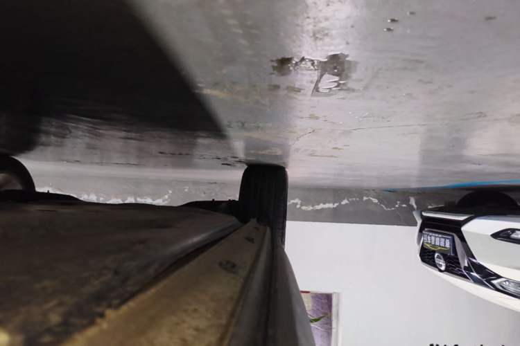 Used Jetta VS5 2022 280TSI Automatic Trendy Pro Version Right Side Sill