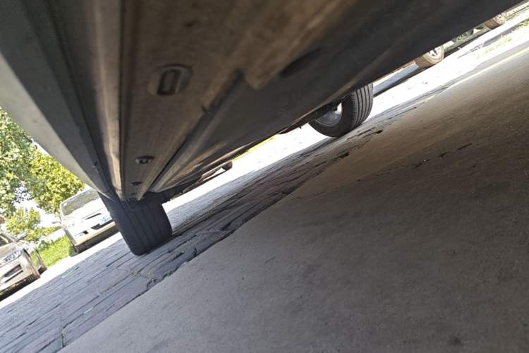 Used Jetta VS5 2022 280TSI Automatic Glory Edition Right Side Sill