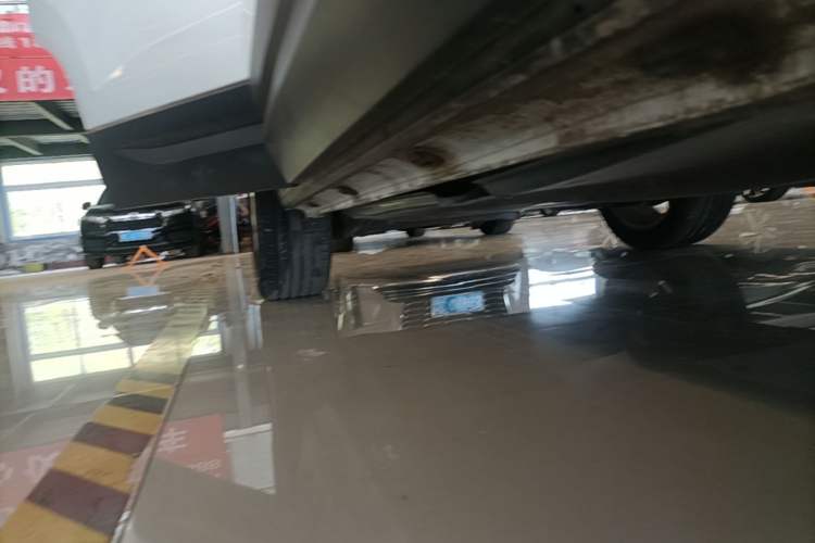 Used Jetta VS5 2022 280TSI Automatic Trendy Pro Version Right Side Sill