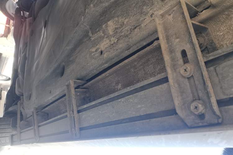 Used Jetta VS5 2022 280TSI Manual Advanced Trim Right Side Sill