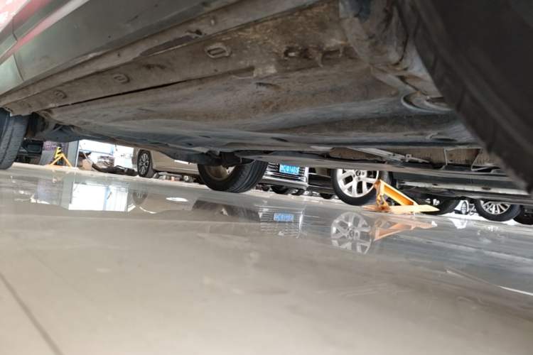 Used Jetta VS5 2022 280TSI Automatic Trend Edition Right Side Sill