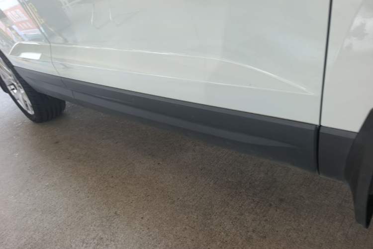 Used Jetta VS5 2022 280TSI Manual Advanced Trim Right Side Sill