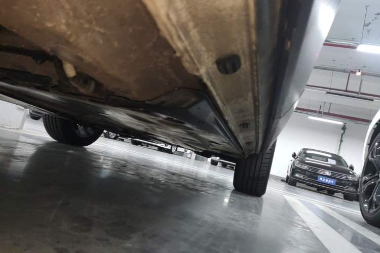 Used Jetta VS5 2022 280TSI Automatic Glory Pro Right Side Sill