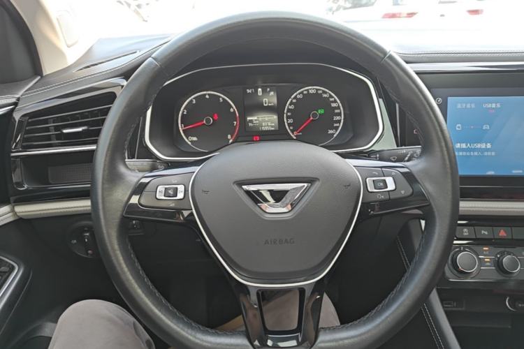 Used Jetta VS5 2022 280TSI Automatic Enjoyment Model Steering Wheel