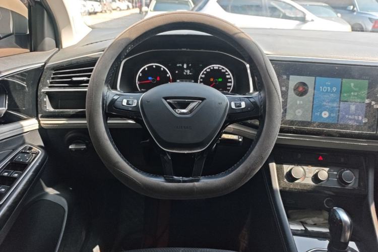 Used Jetta VS5 2022 280TSI Automatic Trend Edition Steering Wheel