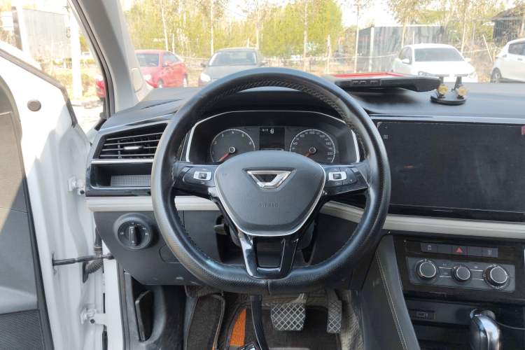 Used Jetta VS5 2022 280TSI Automatic Trend Edition Steering Wheel