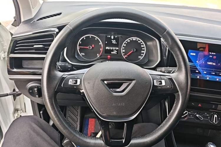 Used Jetta VS5 2022 280TSI Automatic Enjoyment Pro Trim Steering Wheel