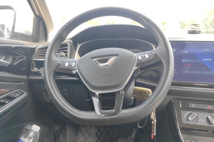 Used Jetta VS5 2022 280TSI Automatic Trendy Pro Version Steering Wheel