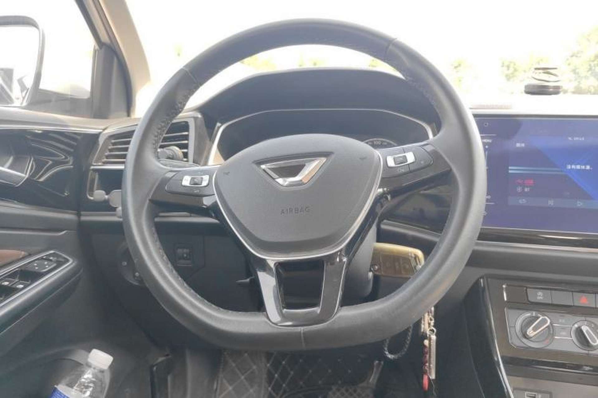 Used Jetta VS5 2022 280TSI Automatic Trendy Pro Version Steering Wheel