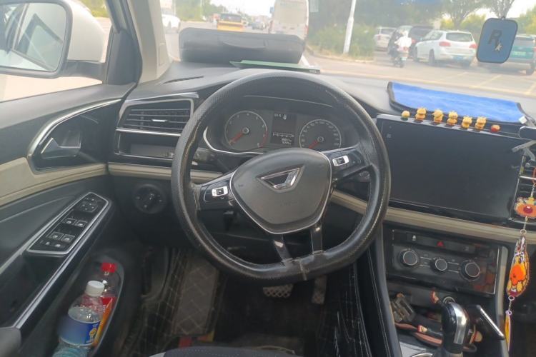 Used Jetta VS5 2022 280TSI Automatic Trend Edition Steering Wheel