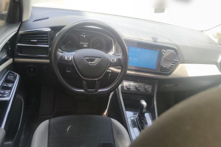 Used Jetta VS5 2022 280TSI Automatic Trend Edition Steering Wheel