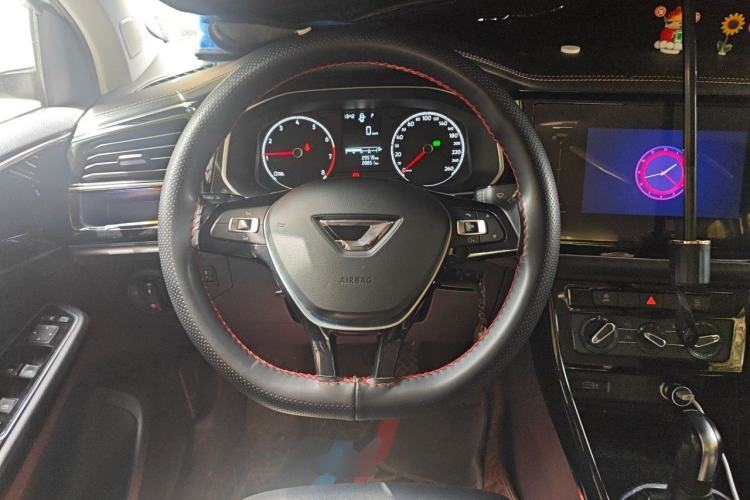 Used Jetta VS5 2022 280TSI Automatic Trendy Pro Version Steering Wheel