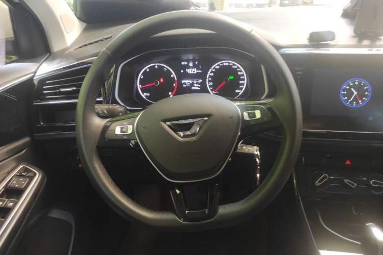 Used Jetta VS5 2022 280TSI Automatic Trendy Pro Version Steering Wheel
