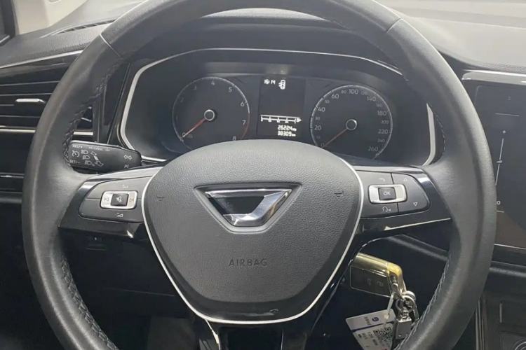 Used Jetta VS5 2022 280TSI Automatic Trendy Pro Version Steering Wheel