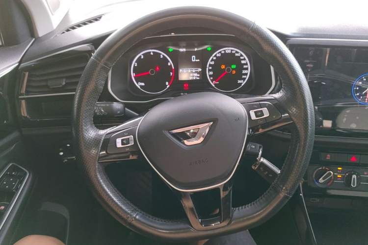 Used Jetta VS5 2022 280TSI Automatic Trendy Pro Version Steering Wheel