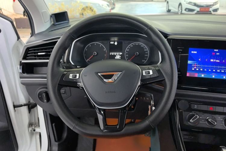 Used Jetta VS5 2022 280TSI Automatic Trendy Pro Version Steering Wheel