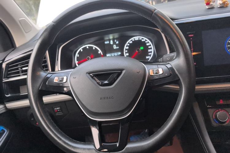 Used Jetta VS5 2022 280TSI Automatic High-Gloss Enjoyment Model Steering Wheel